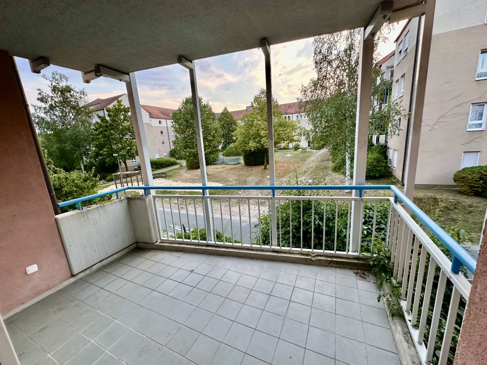 Balkon 2 mit Aussicht in ruhiger Lage